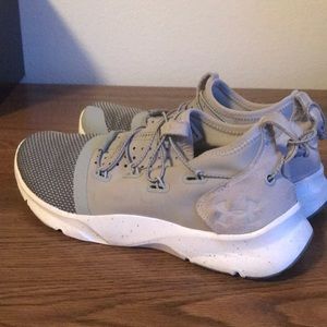 Under Armour training shoes 7.5 grey